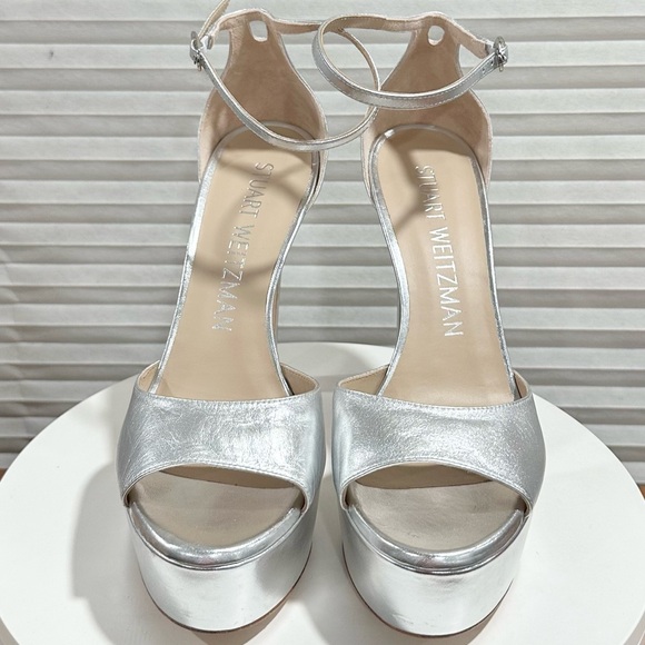 🌹STUART WEITZMAN🌹 Disco Platform Sandal In Silver Size: 9 B - Picture 5 of 15